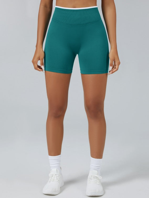 Shorts femininos sem costura Chikondi verde fitness com detalhes em branco