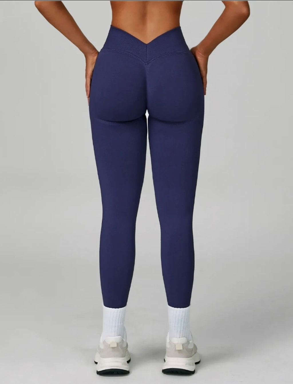 Navy Seamless V - Style Leggings
